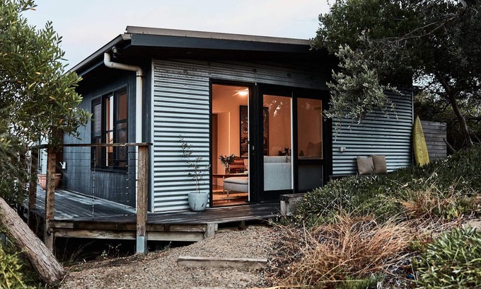 St. Andrews Beach Apartment | Back Beach Studio 2 with Jacuzzi