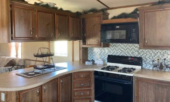 Littleport House | Backbone Ranch- 3BR/2Bath Rustic Country Living