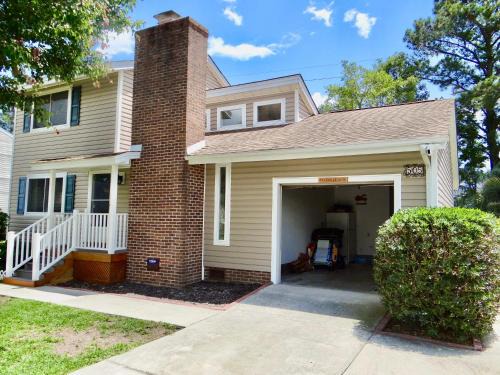 Socastee House | Backyard Oasis 1 Mile to Beach Golf Cart Friendly