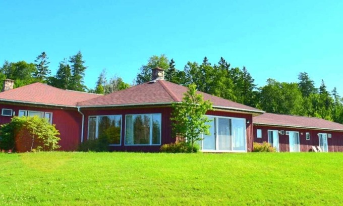 Baddeck Hotel | Baddeck Inn