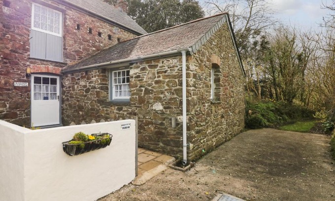 St. Martin House | Badger Cottage