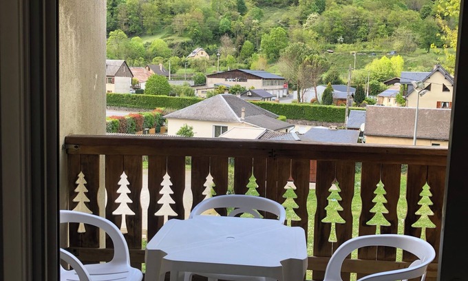 Bagneres-de-Luchon Apartment | Bagneres de Luchon, Résidence Avec Piscine