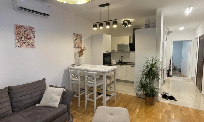 Akhalkalaki Apartment | Bahurat