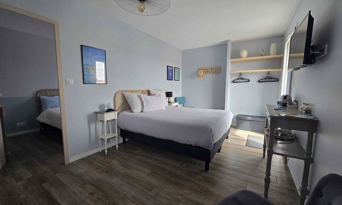 Pornic Bed & Breakfast | 'Bains de Mer' Guest Rooms with Shared Garden, Balcony and Wi-Fi