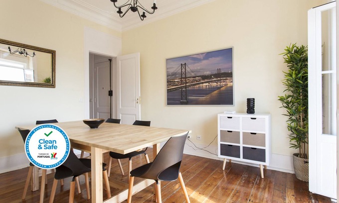 Bairro Alto Apartment | Bairro Alto Duplex with View by Central Hill