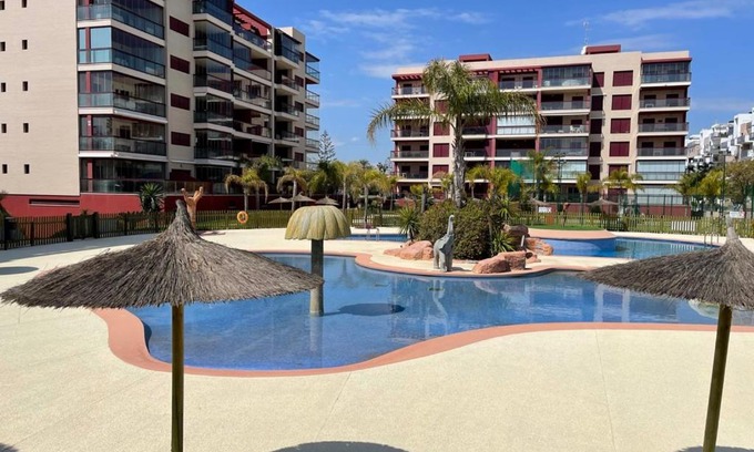 Mil Palmeras House | Bajo 2 del Edificio Lucerna III - Mil Palmeras