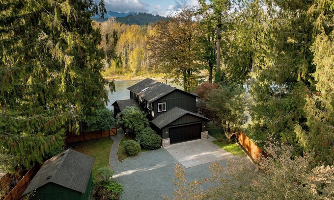 Concrete House | Baker Loop