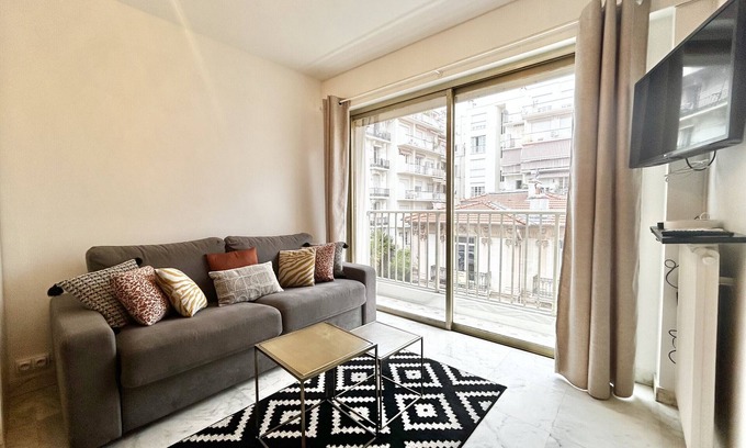 Thiers Apartment | Balcon Berlioz 2