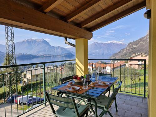 Lierna Apartment | Balcony Lake View Apartment