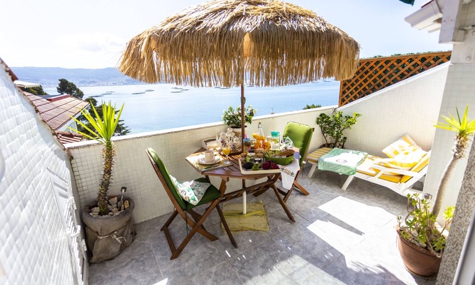 Samieira Apartment | Balcony of Rias Baixas - Couple's Getaway + Pool |Beach Apartment in Pontevedra