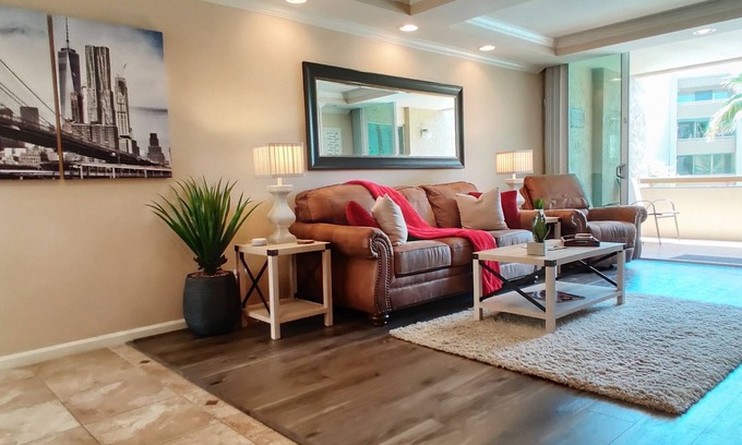 South Scottsdale Condo | ★Balcony w/Pool View★Resort Feel★Walk Everywhere★