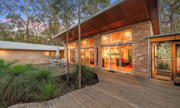Serpentine-Jarrahdale House | Ballakup House - A Large & Unique Bush Retreat Nestled Among Native Grass Trees