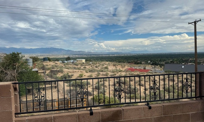 Corrales House | Balloon Views