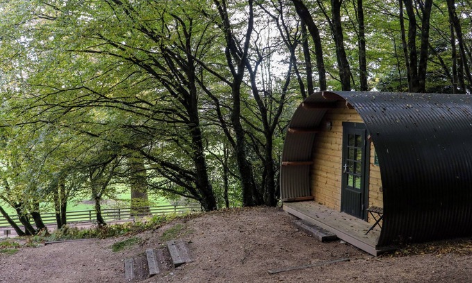 Barranisky Cottage | BALLYBEG POD 10, family friendly in Tinahely, County Wicklow