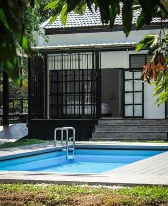 Noen Phra House | Ban Rub Lom Pool Villa 3 difference villas
