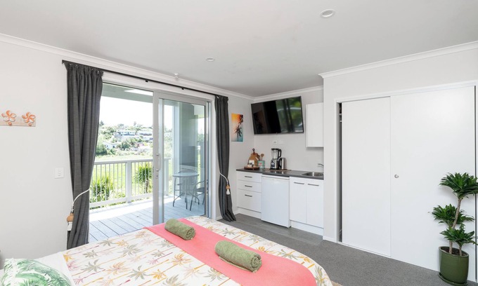 Raglan Apartment | Banana Bungalow: serenity, views, tropical setting