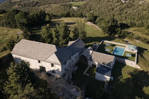Banassac House | Banassac Canilhac Gite pour 4 personnes avec piscine partagée et vue panoramique en Lozère