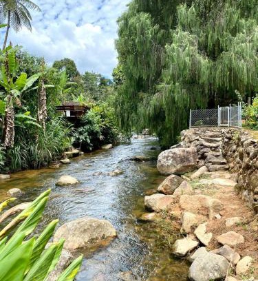 Fazenda Inglesa House | Bangalo a beira do rio em plena natureza