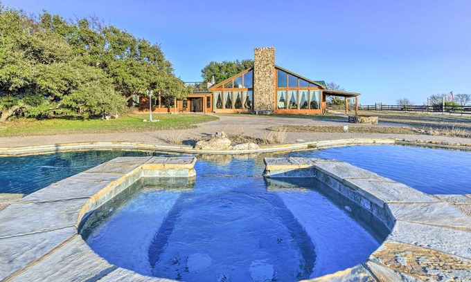 Forestburg House | Banquet Hall and Pool Expansive Forestburg Ranch!