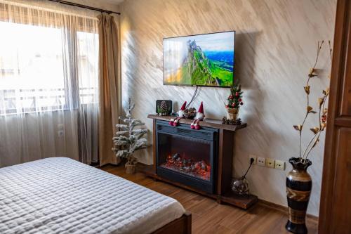 Kvartal Noviya Grad Apartment | Bansko home with a Mountain view