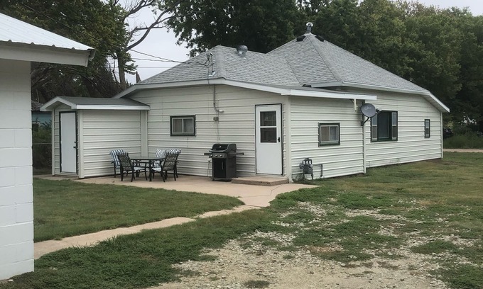Orleans House | Bantam's Cabin your home away from home!