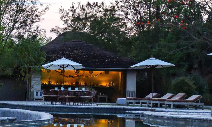 Meghauli Hotel | Barahi Jungle Lodge