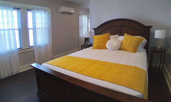 McDonough Bed & Breakfast | Barbara Suite - 1 BR 1 Bath Suite with work space - Ferry to French Quarter