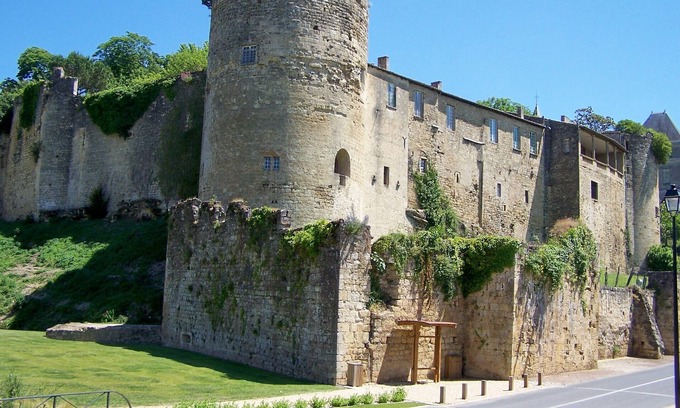 Landerrouet-Sur-Segur House | Bards - Bed and Breakfast with swimming pool