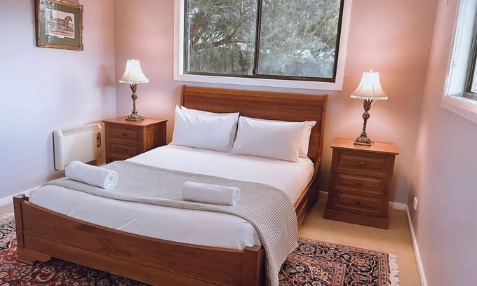 Bicheno Apartment | Barefoot Bungalow | Cozy Bicheno Hideaway |