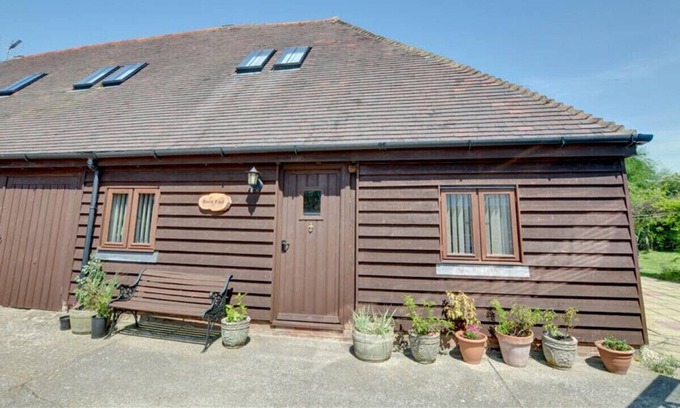 St Mary's Bay House | Barn End - Two Bedroom House, Sleeps 4