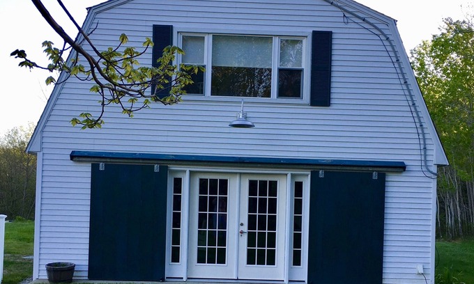 Southwest Harbor Cottage | Barn-Style Bliss- 5 Star Home. Surrounded by Acadia!