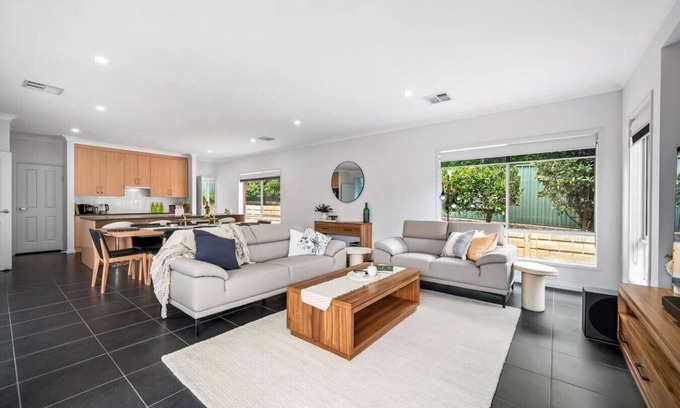 Tanunda House | Barossa Luxe - Prime Location in Tanunda