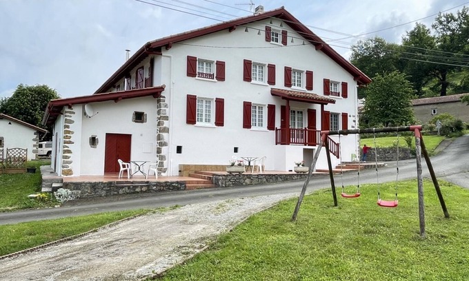 Uhart-Cize House | Barrukia - Uhart-cize