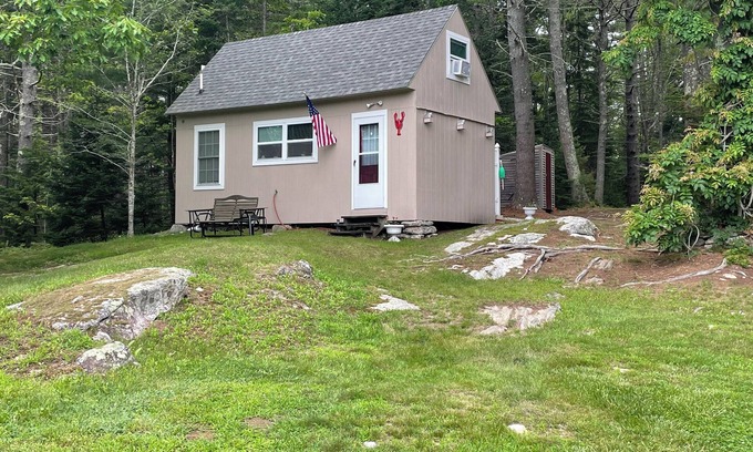 Isle of Springs Cottage | Barters Island Cottage on the Rock
