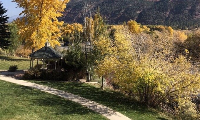 Durango Condo | Base camp Durango awaiits! Great views and deck. Dogs OK