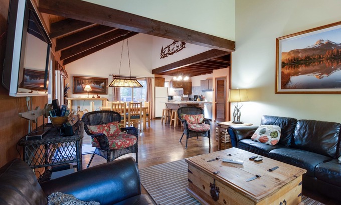 Black Butte Ranch Cabin | Basecamp for endless adventure, perfect Black Butte location