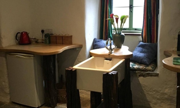 Compton Martin House | Basement Bridal Suite