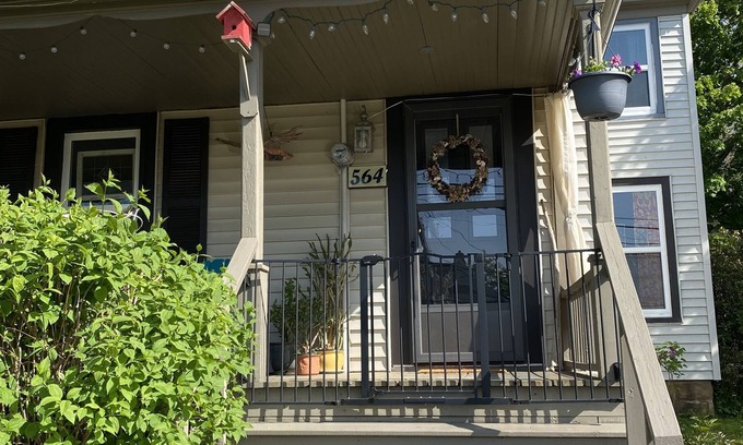 Cornwallis House | Basin view home w/art studio - steps to beach