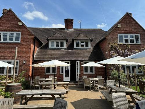 Henley Hotel | Baskerville Arms