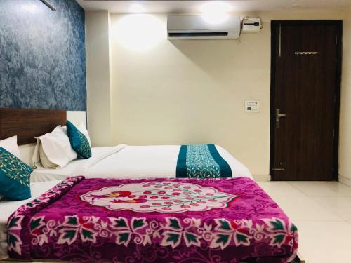 Sector 39 Hotel | Basra Hotel , A Unit Of AT MANPOWER SERVICES