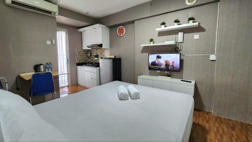 Jatinegara Apartment | BassuraCity Apartment near Hi-Speed Train Station -Min Stay 3 nights-