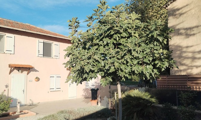 La Roquette-sur-Siagne Apartment | Bastide provenzal in the county and 5 km from the beach