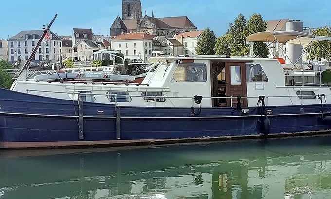 Meaux Boat Rental | Bateau Spicy - Unusual stay on the Marne River