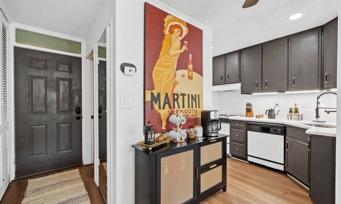 Daphne Condo | Bay Getaway, Cozy Studio Condominium in Daphne, AL - Sleeps 2 - Near Interstate