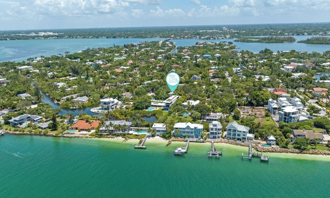 Bay Isle House | Bay Isle Bliss | Pet Friendly 🐶 w/Private Pool, Spa, Putting Green and Walk to Shell Beach