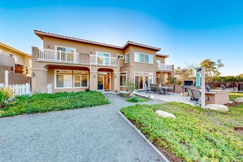 Morena House | Bay Park Villa