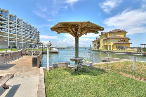 Old Town House | Bay Tree A1314