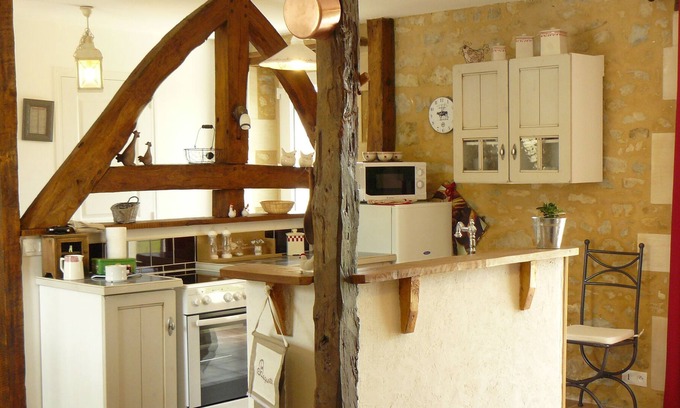 Juaye-Mondaye House | BAYEUX, gîte "Le Charme", with garden near the landing beaches