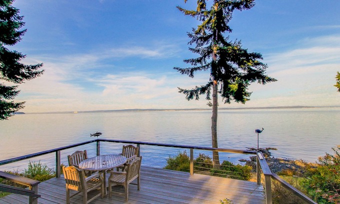 Port Ludlow Cabin | Bayfront cabin with beautiful natural surroundings boasts incredible ocean views