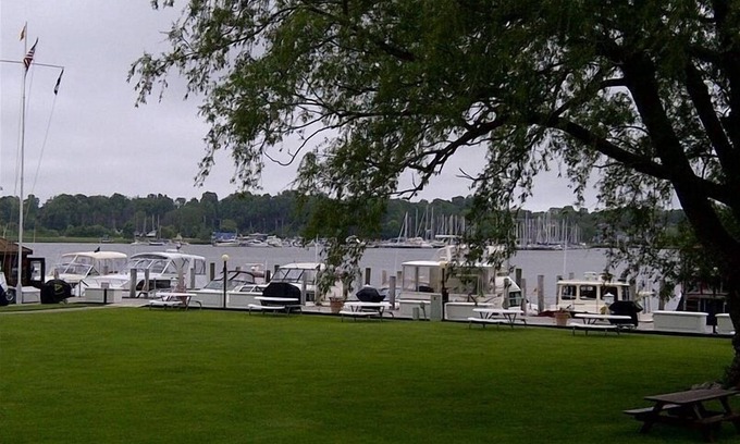 Saugatuck Apartment | Bayfront King, Harbor View & Porch, Location, Location!